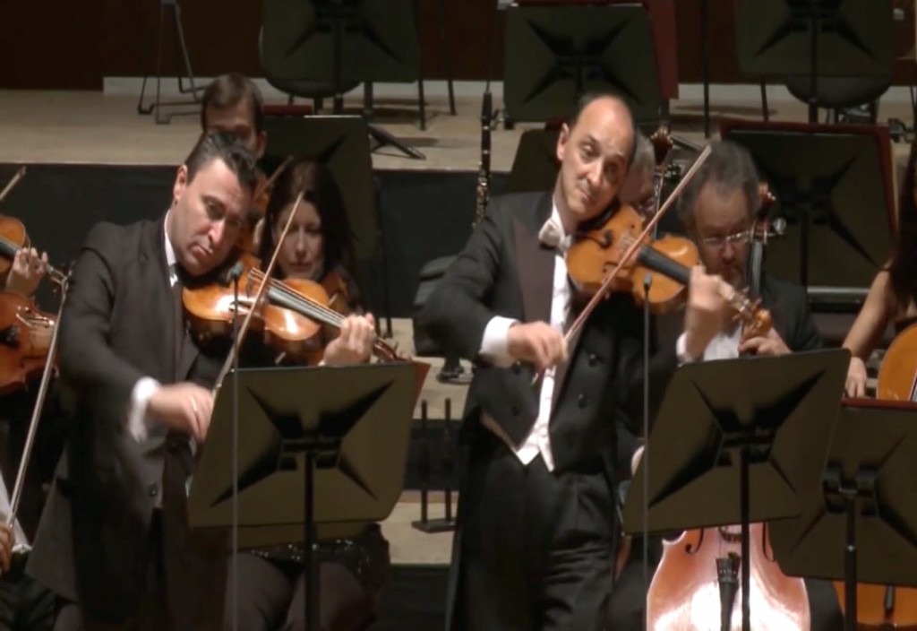 Massimo Spadano (derecha) tocando el Doble concierto para violín, BWV 1043, de Bach con Maxim Vengerov. Foto: YouTube